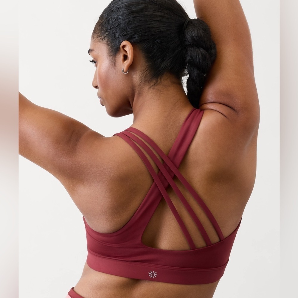 NWT Athleta Train Free Redwood Bra Size Medium( Best for D-DD Cups)